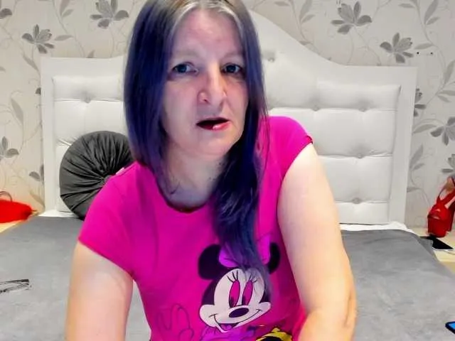 Live sex webcam photo for Lillyhott #276733130