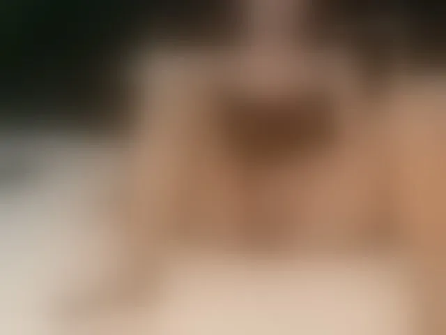 Live sex webcam photo for Lillyhott #292700524