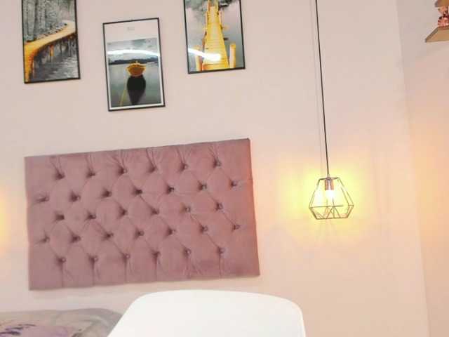 Live sex webcam photo for Lilo06 #272110412