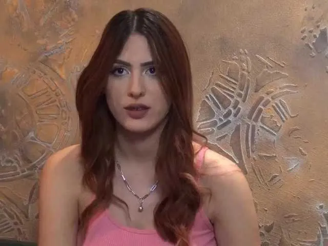 Live sex webcam photo for LilouMoulin #277130635