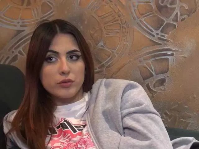 Live sex webcam photo for LilouMoulin #277414758