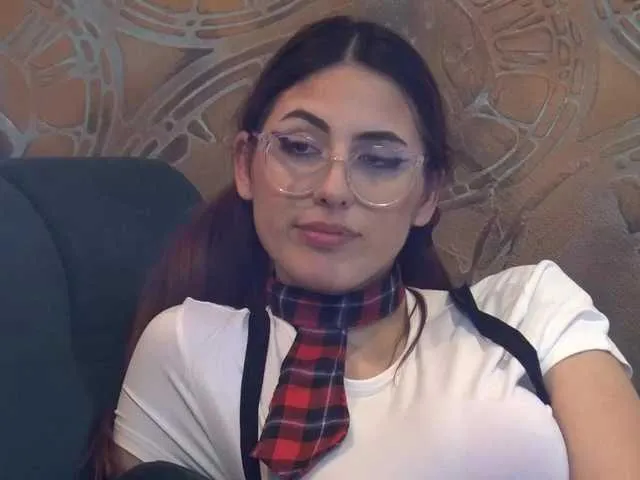 Live sex webcam photo for LilouMoulin #277448406