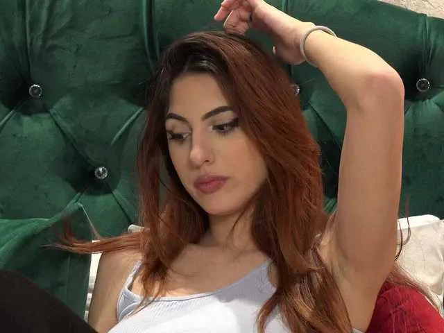 Live sex webcam photo for LilouMoulin #277476481