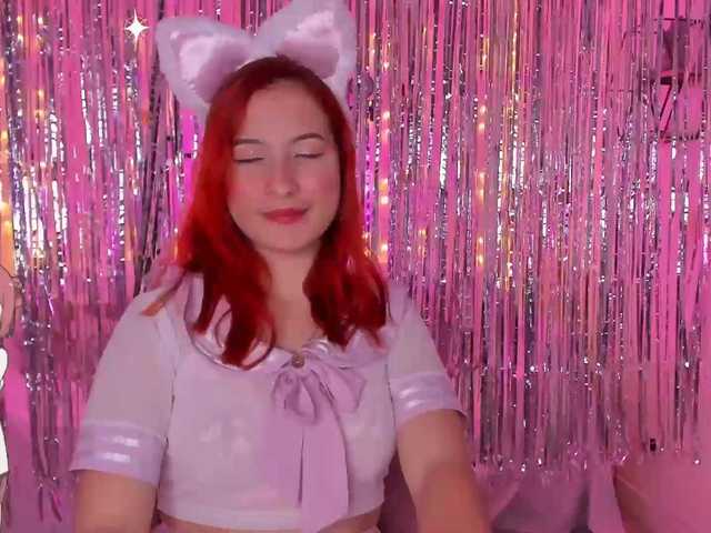 Live sex webcam photo for Lilrousess1 #275667713