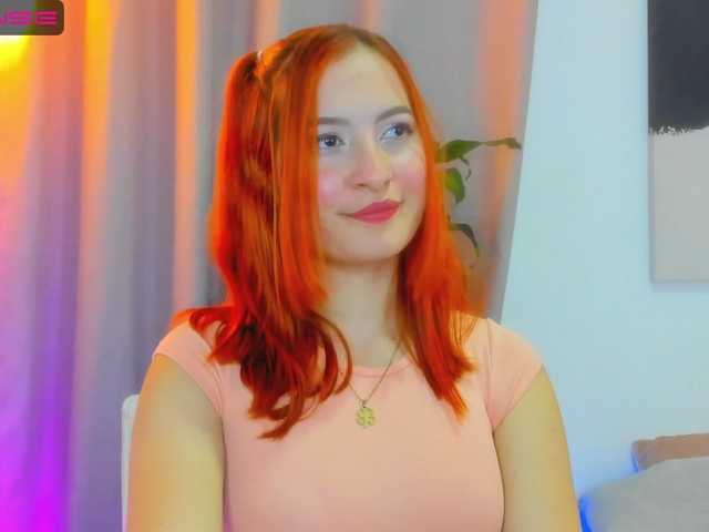 Live sex webcam photo for Lilrousess1 #275907708