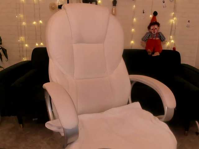 Live sex webcam photo for Lilrousess1 #276498816