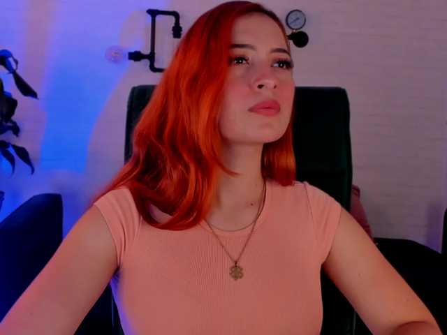 Live sex webcam photo for Lilrousess1 #277192557