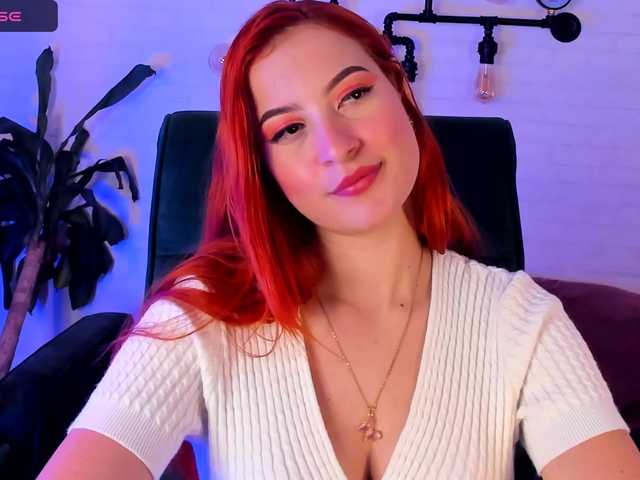 Live sex webcam photo for Lilrousess1 #277296381