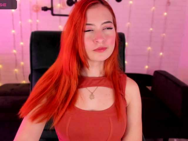 Live sex webcam photo for Lilrousess1 #277378883