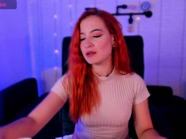 Live sex webcam photo for Lilrousess1 #277453308