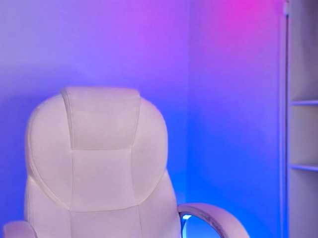 Live sex webcam photo for Lilrousess1 #277482713