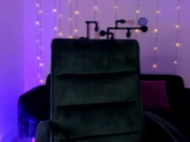 Live sex webcam photo for Lilrousess1 #277774854