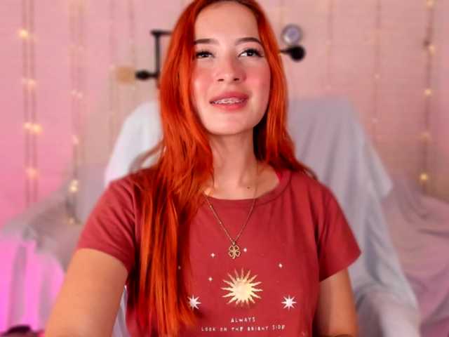 Live sex webcam photo for Lilrousess1 #277904093