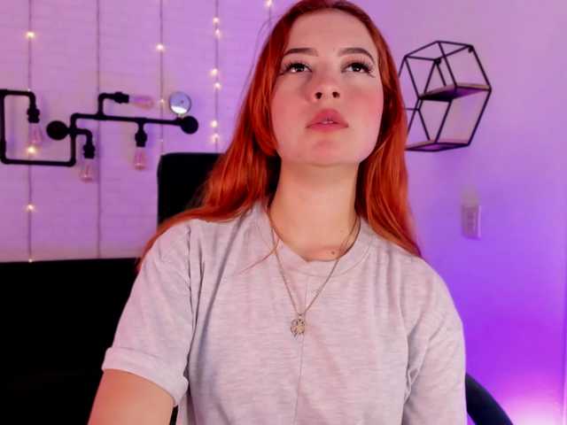 Live sex webcam photo for Lilrousess1 #278106231