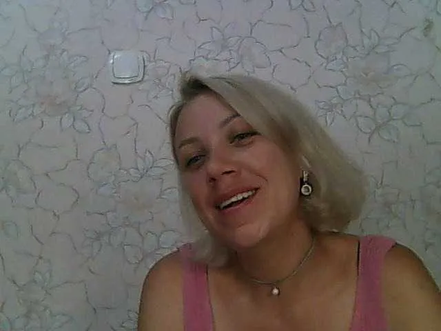 Live sex webcam photo for Lilu-9 #274269195