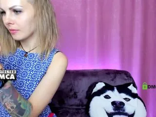 Live sex webcam photo for LiluDallass #287915053