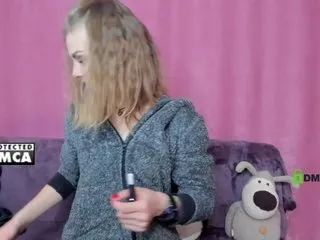 Live sex webcam photo for LiluDallass #287915357