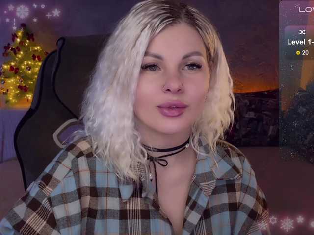 Live sex webcam photo for LiluDallass #277102958