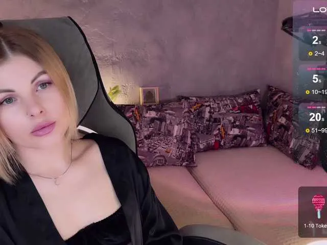 Live sex webcam photo for LiluDallass #288119075