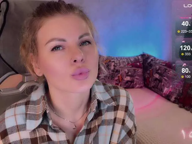 Live sex webcam photo for LiluDallass #290186693