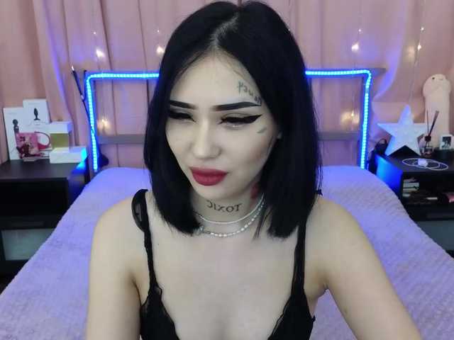 Live sex webcam photo for Lilulilee #275738169