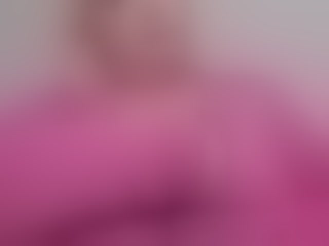 Live sex webcam photo for LilyBell #294146426