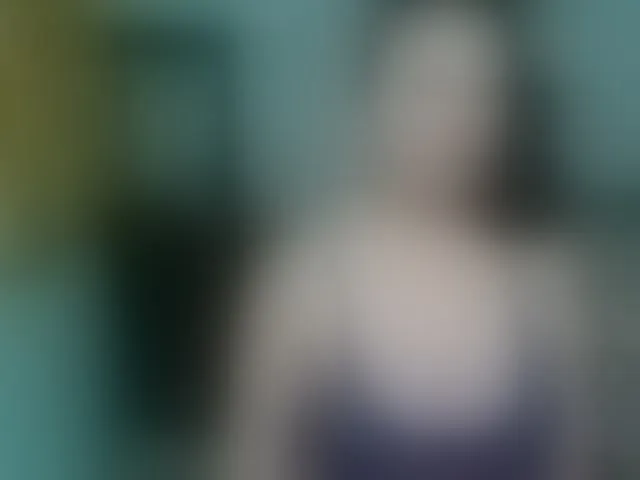 Live sex webcam photo for LilyBenet1 #293545330