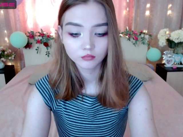 Live sex webcam photo for LilyDjo #275712867