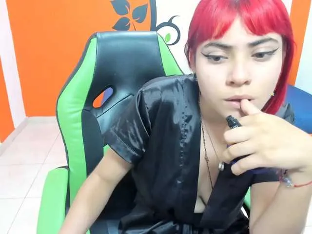 Live sex webcam photo for LilyRaee #273127364