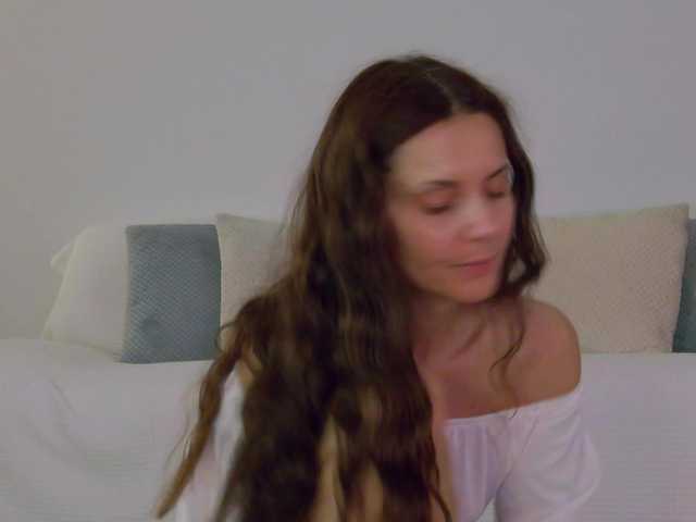 Live sex webcam photo for LilyRoselyn #292056692