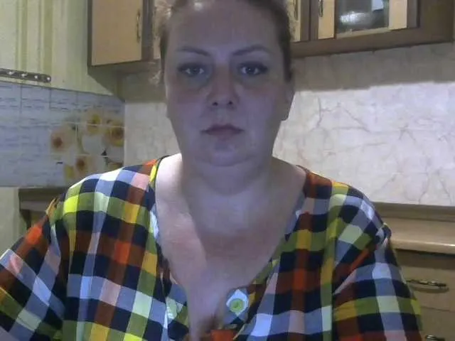 Live sex webcam photo for LilyTanya #272192615