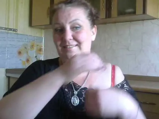 Live sex webcam photo for LilyTanya #273380717