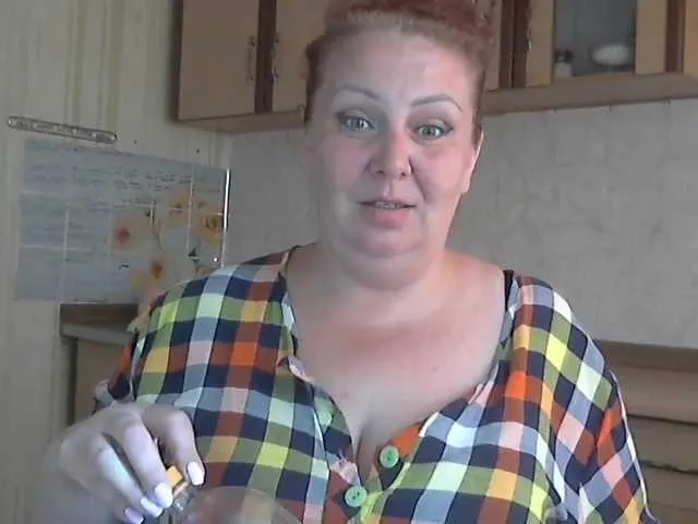 Live sex webcam photo for LilyTanya #273999544