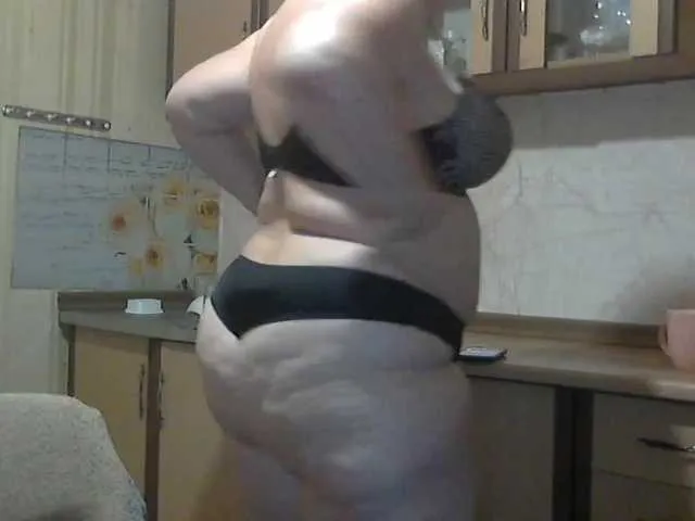 Live sex webcam photo for LilyTanya #274167314