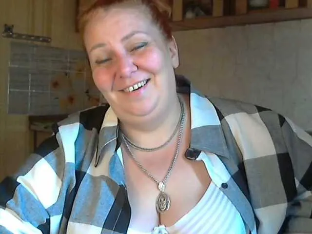 Live sex webcam photo for LilyTanya #292167917