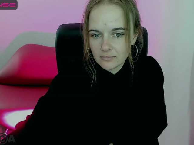 Live sex webcam photo for LilyVirs #275433526