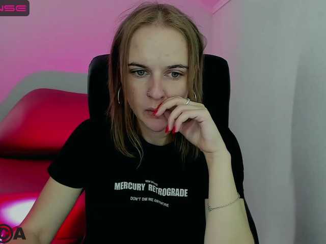 Live sex webcam photo for LilyVirs #275673928