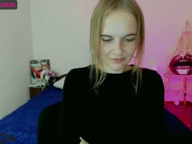 Live sex webcam photo for LilyVirs #276035854