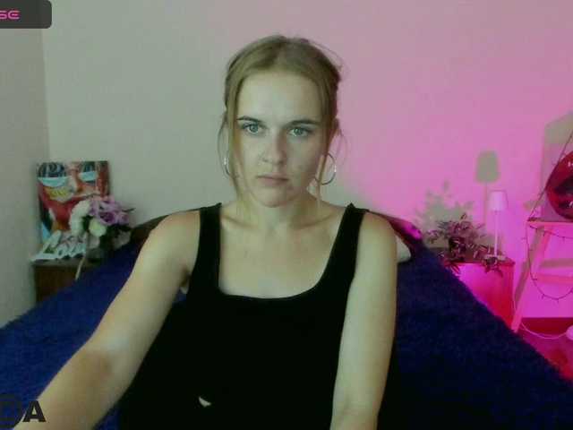 Live sex webcam photo for LilyVirs #276149695