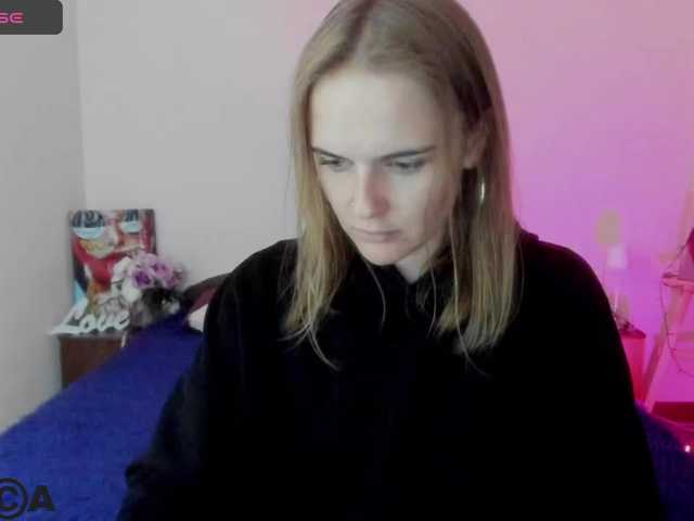 Live sex webcam photo for LilyVirs #276247046