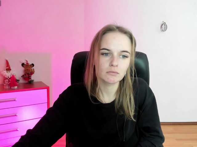 Live sex webcam photo for LilyVirs #277026003