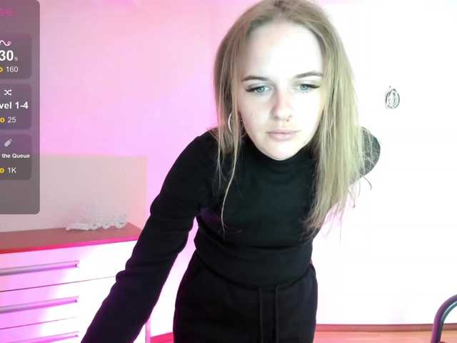 Live sex webcam photo for LilyVirs #277917789