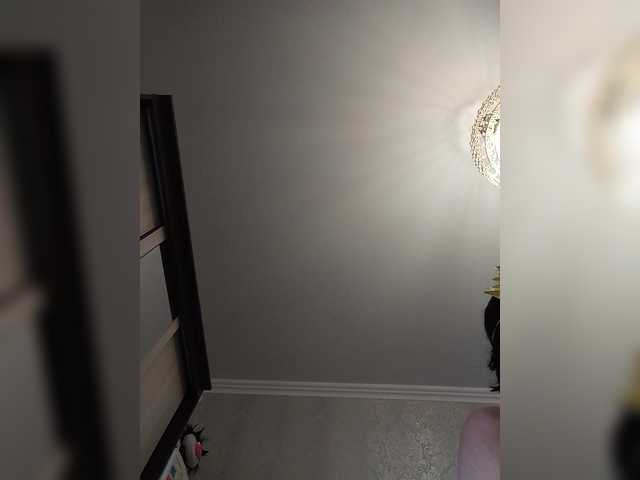 Live sex webcam photo for Lilya18 #291432518