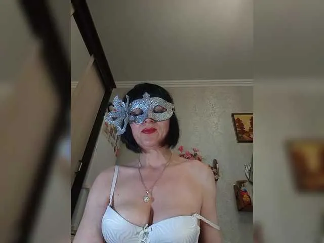 Live sex webcam photo for Lilya18 #291569599