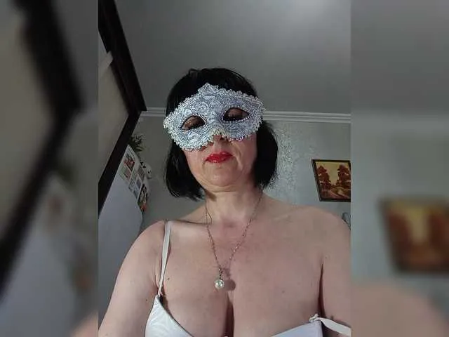 Live sex webcam photo for Lilya18 #293771170