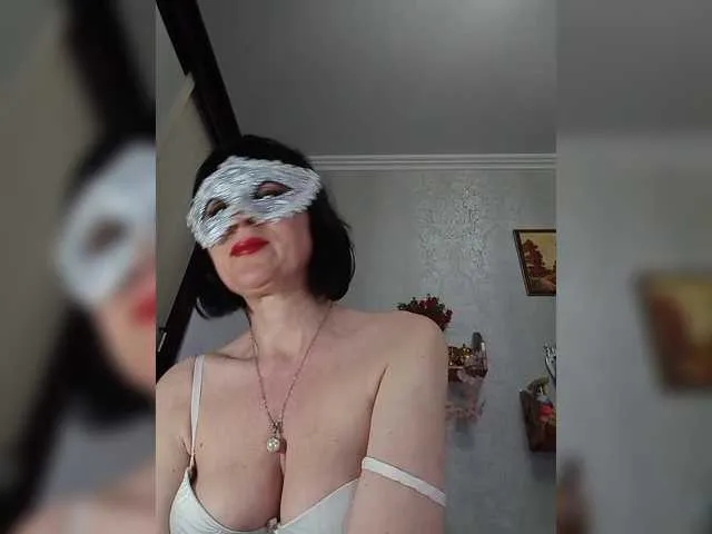 Live sex webcam photo for Lilya18 #293895647