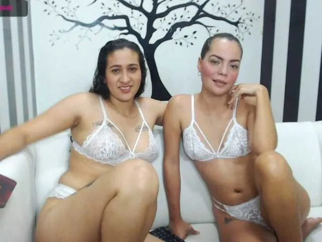 Live sex webcam photo for LilyandMary #273335963