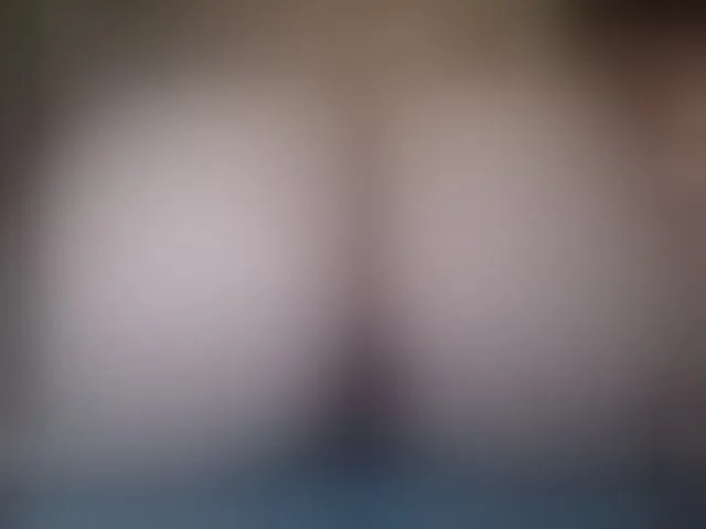 Live sex webcam photo for Lilye #276380760