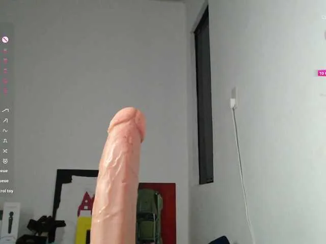 Live sex webcam photo for Lilye #292217903