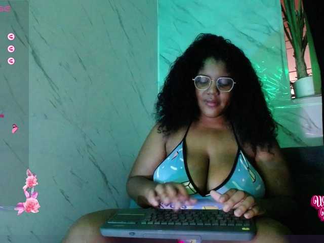 Live sex webcam photo for Lilyth-Br0wn #278267042